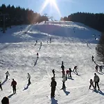 Uebernachten Sie In Der Naehe Des Winterbergskilifts ヴィンターベルク